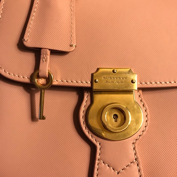 100% Authentic BURBERRY The Medium DK88 - Picture 5 of 8